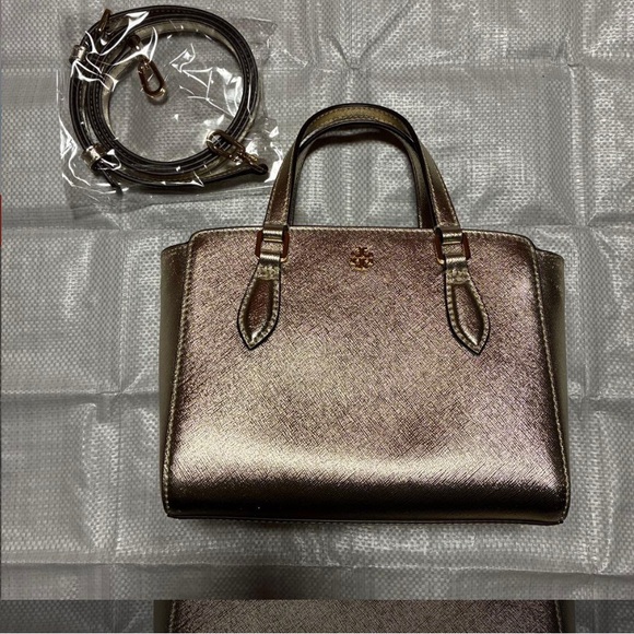 Tory Burch Handbags - Tory Burch Metallic Rose Gold Saffiano Leather Satchel